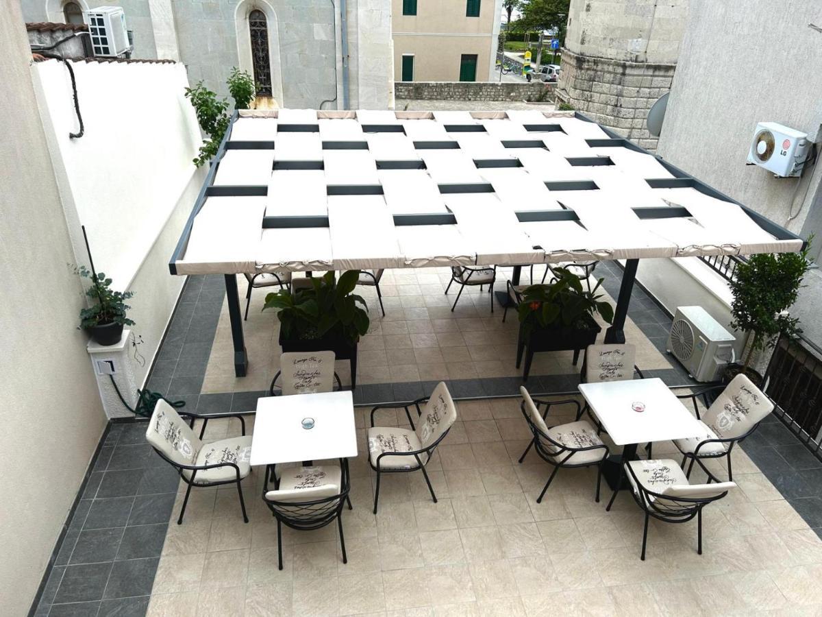 Apartments Villa Mira Kaštela エクステリア 写真