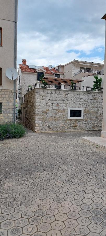 Apartments Villa Mira Kaštela エクステリア 写真