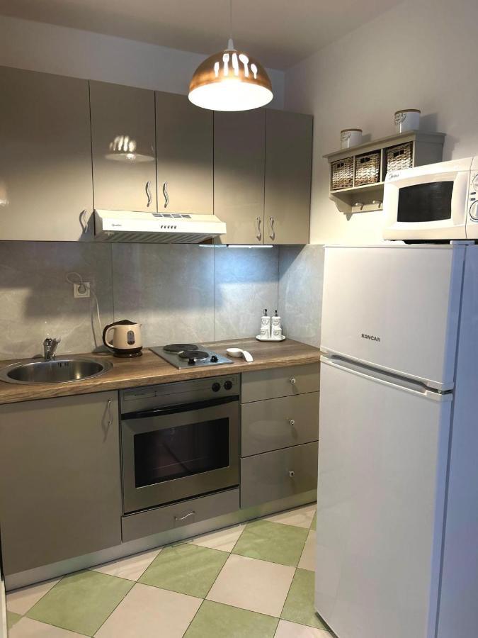 Apartments Villa Mira Kaštela エクステリア 写真