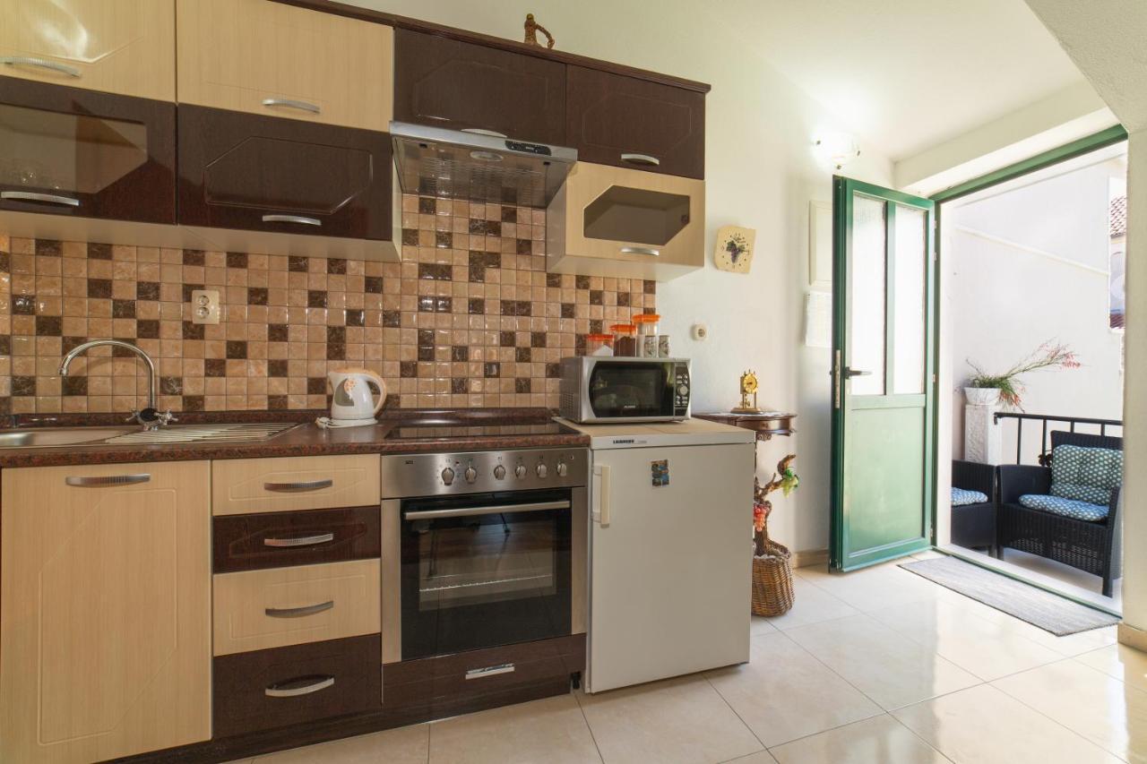 Apartments Villa Mira Kaštela エクステリア 写真