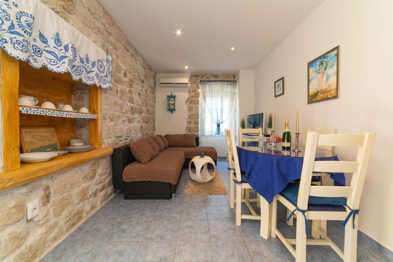 Apartments Villa Mira Kaštela エクステリア 写真