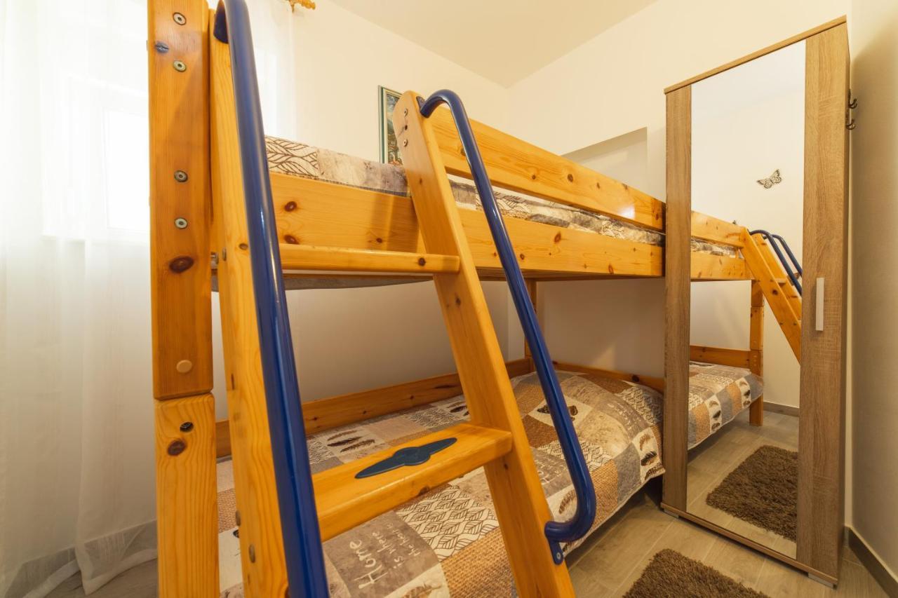 Apartments Villa Mira Kaštela エクステリア 写真