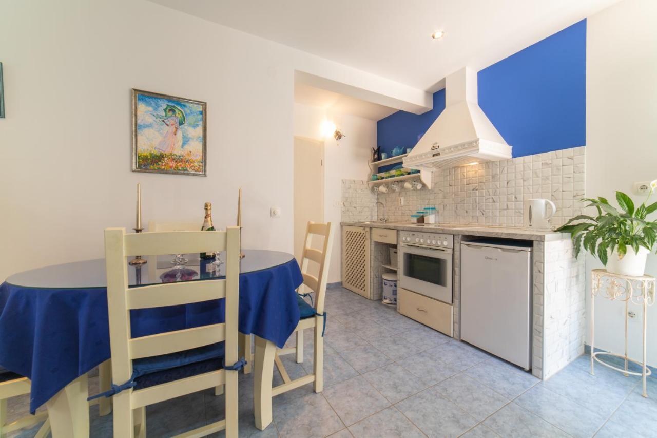 Apartments Villa Mira Kaštela エクステリア 写真