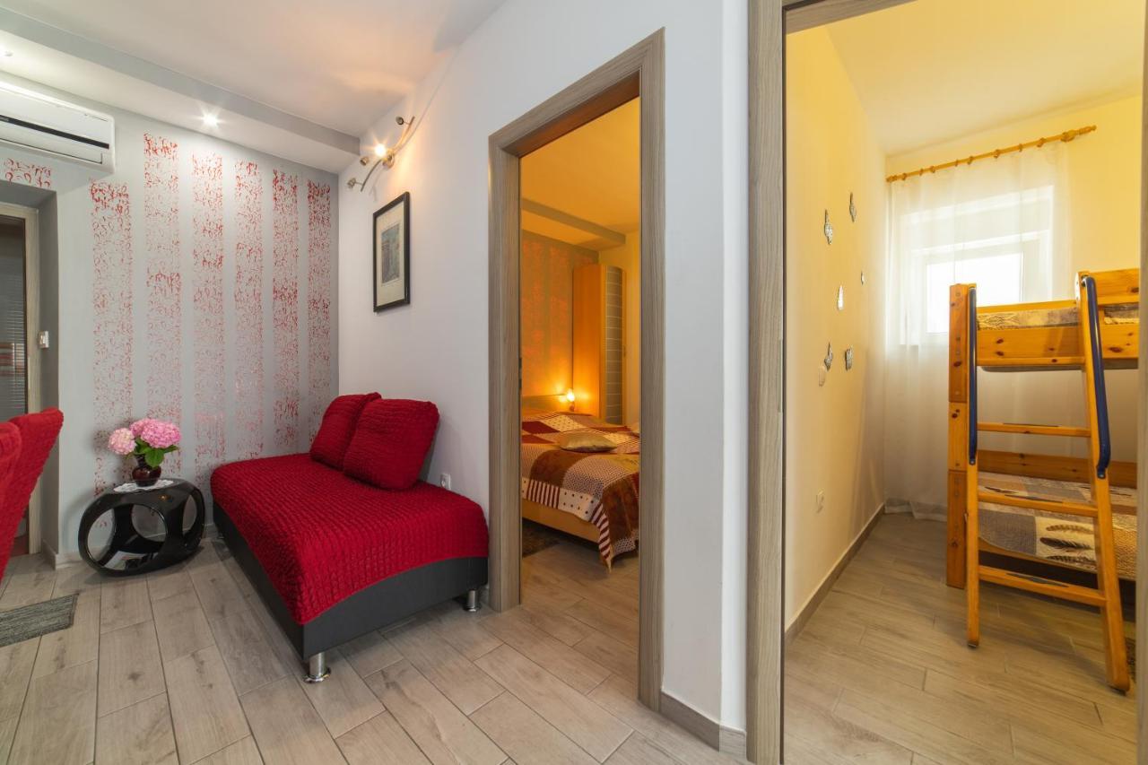Apartments Villa Mira Kaštela エクステリア 写真