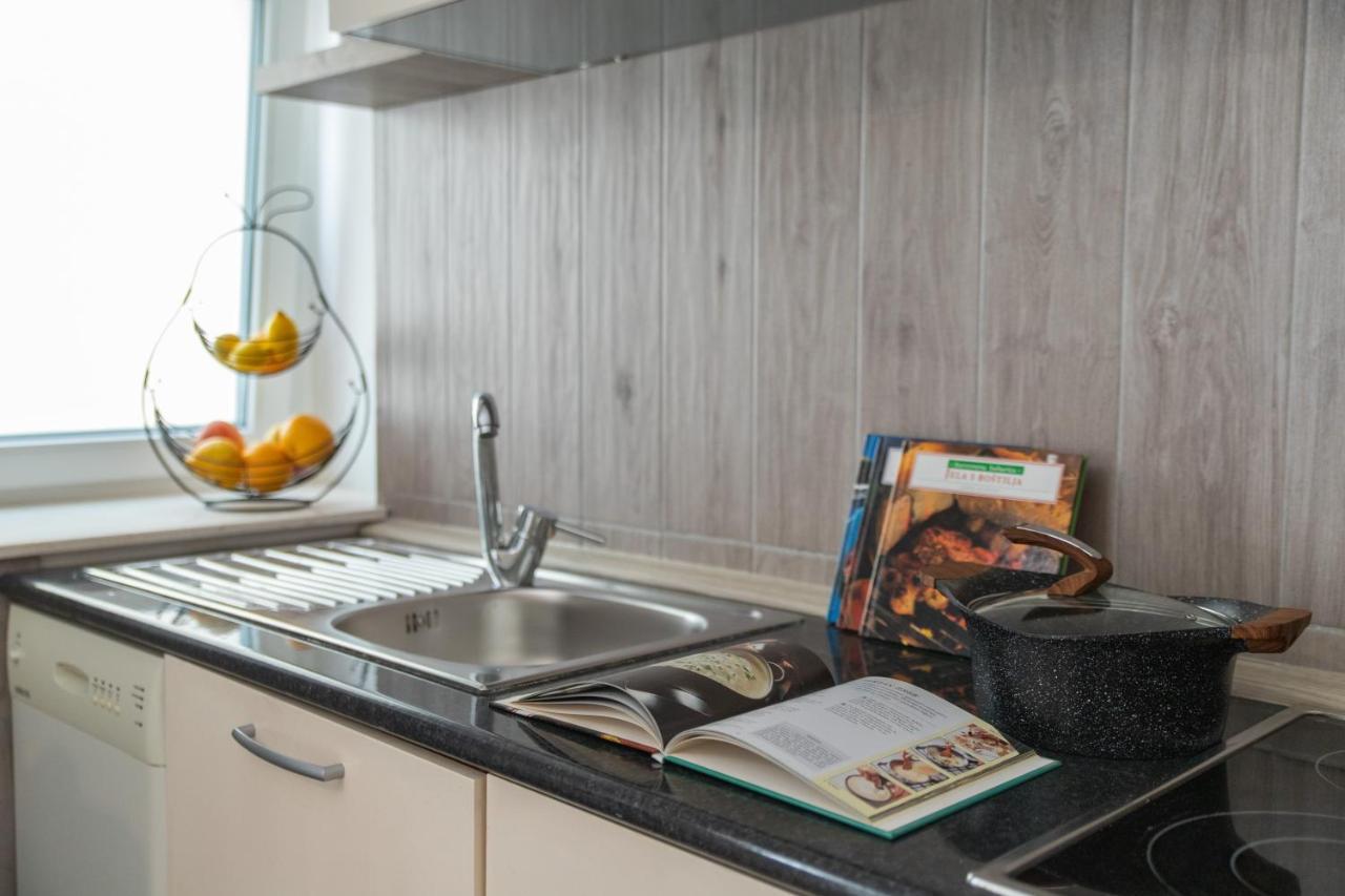 Apartments Villa Mira Kaštela エクステリア 写真