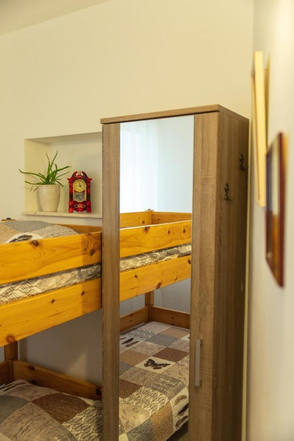 Apartments Villa Mira Kaštela エクステリア 写真