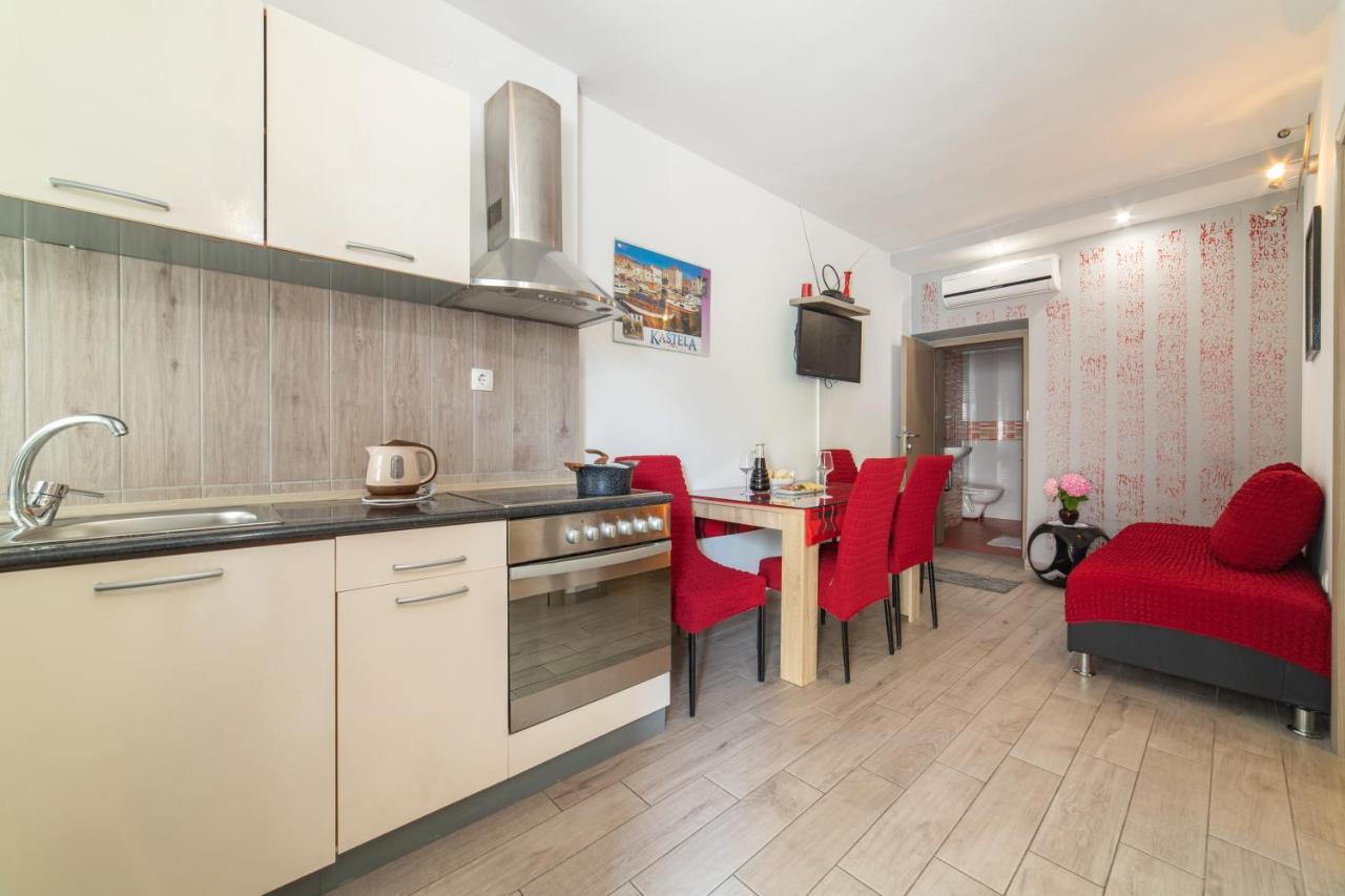 Apartments Villa Mira Kaštela エクステリア 写真
